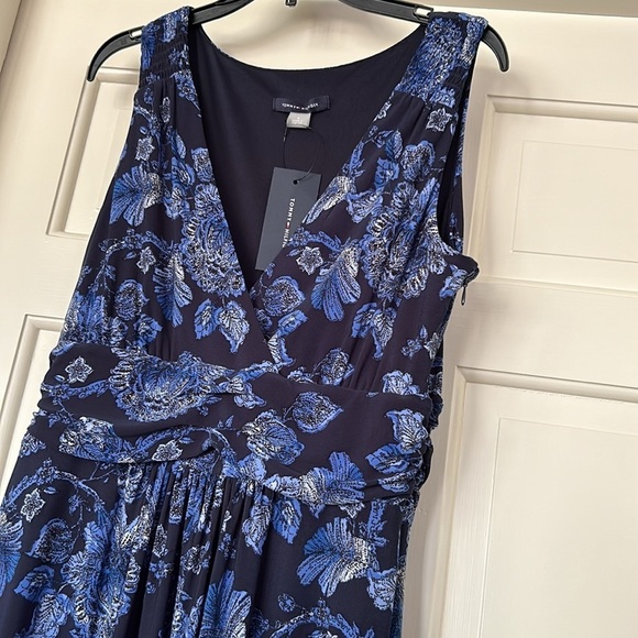 Tommy Hilfiger Navy Floral Blue Maxi Dress Classic Empire Silhouette NEW Size 6 - Picture 2 of 11